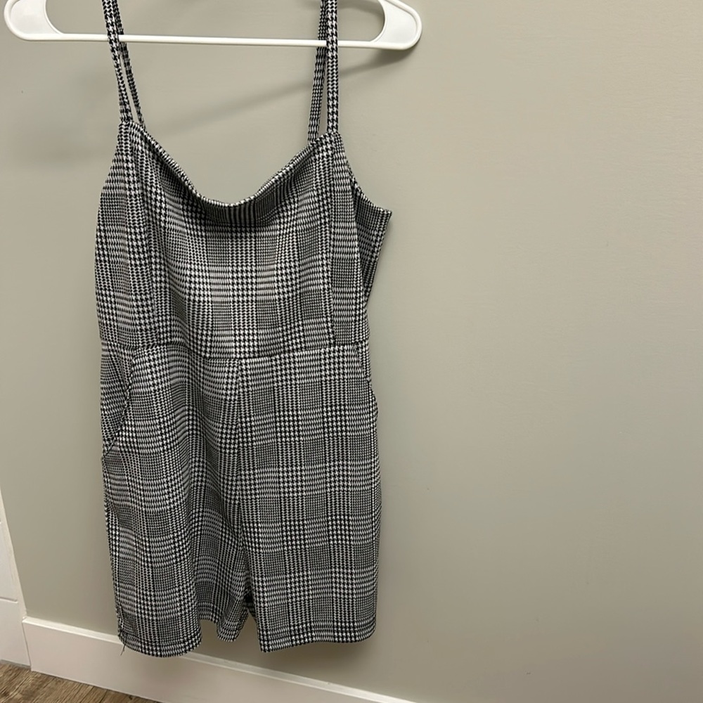 Short overalls